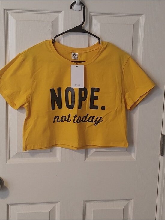 Tops - NWT Cropped Tee